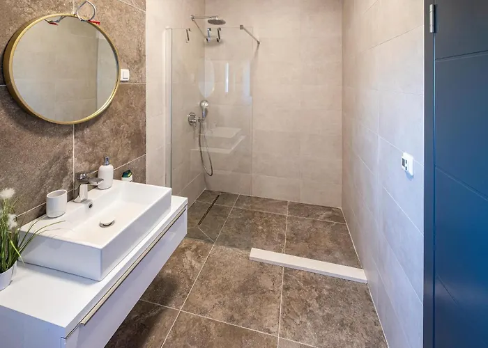 Lovely In With Sauna Casa de Férias *